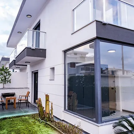 Sueper Havuzlu * Кешме