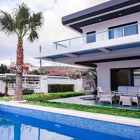 Вилла Sueper Havuzlu *