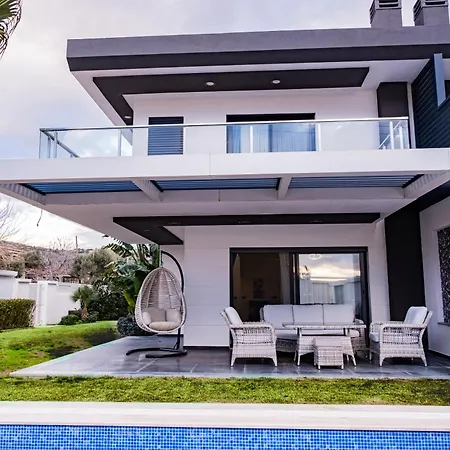 Sueper Havuzlu Кешме